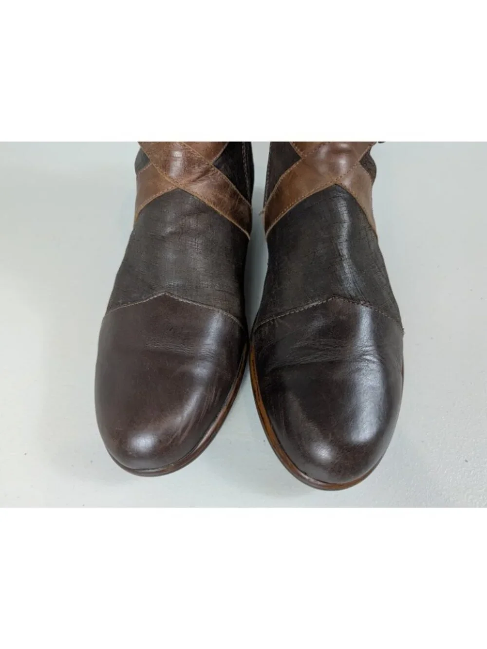 Naot Brown Leather Ankle Boots with Buckle & Side Zipper Closure women's size 7